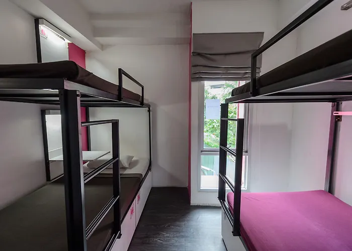 Cheqinn - Sukhumvit 4 Nana Plaza Hostel Bangkok