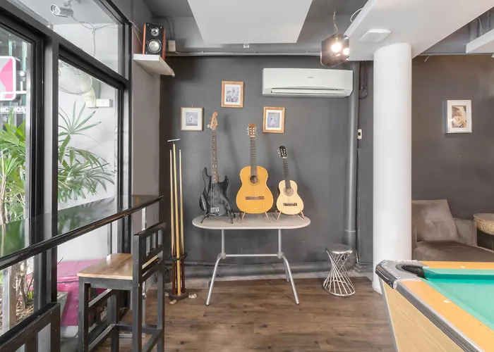 Cheqinn - Sukhumvit 4 Nana Plaza * Bangkok