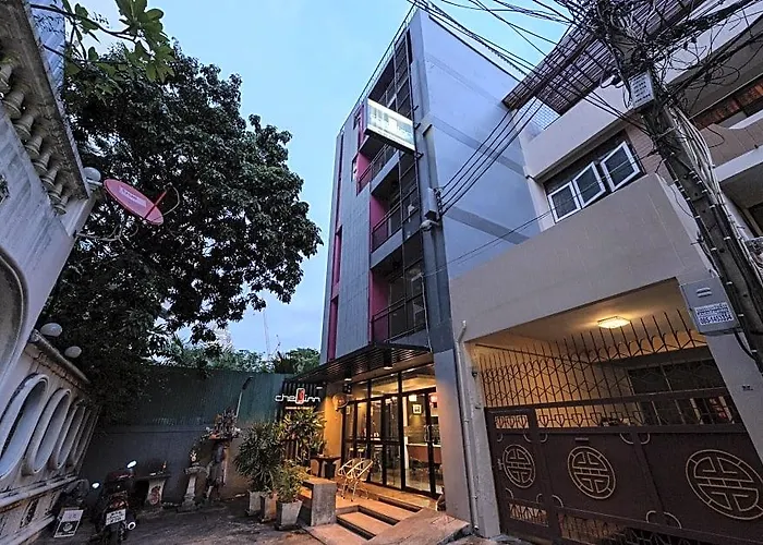 Albergue Cheqinn - Sukhumvit 4 Nana Plaza Banguecoque