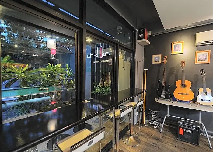 Cheqinn - Sukhumvit 4 Nana Plaza Hostel