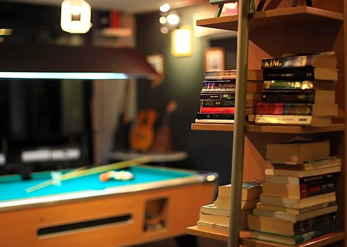 Hostel Cheqinn - Sukhumvit 4 Nana Plaza
