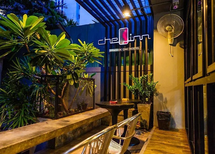 Hostel Cheqinn - Sukhumvit 4 Nana Plaza Bangkok